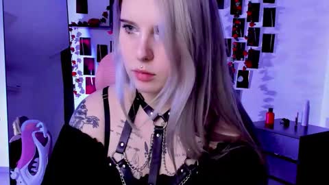 Snapshot of ingannamorte18 chatting on October 2025 04:19:01 PM Roki online show from October 2025 04:19:01 PM