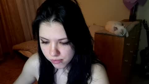 Mia online show from April 2026 01:58:02 PM