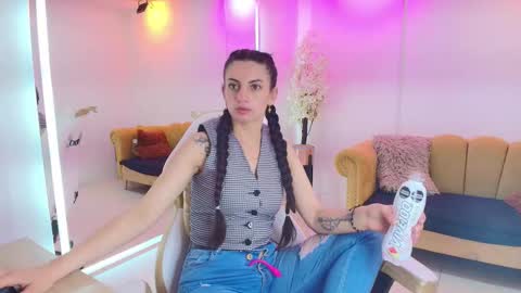 Ingrid online show from January 2026 08:01:02 PM