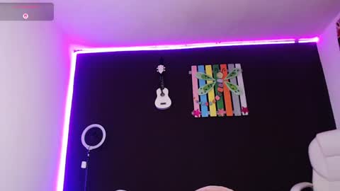 Ingrid Zese online show from October 2025 07:34:01 PM