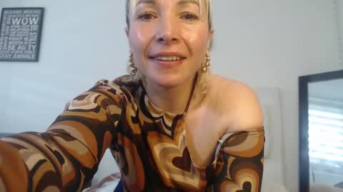 Snapshot of ingridbergman chatting on February 2025 01:30:02 PM online show from February 2025 01:30:02 PM