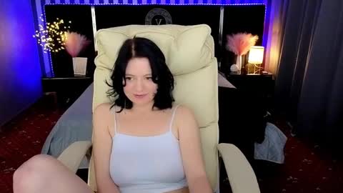 ingrit_tass online show from April 2026 07:41:01 PM