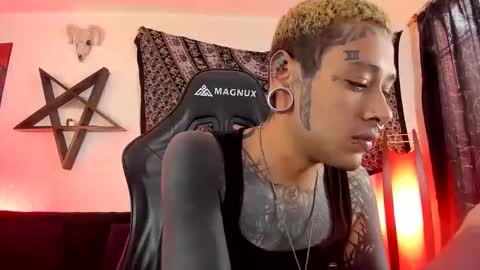 Dani  online show from October 2025 04:18:01 PM