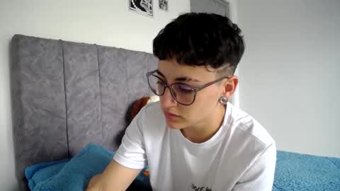 lyan onlyfans n linda online show from March 2026 06:34:01 PM