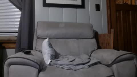 Snapshot of inmybackyard chatting on February 2025 11:36:01 PM InMyBackyard online show from February 2025 11:36:01 PM