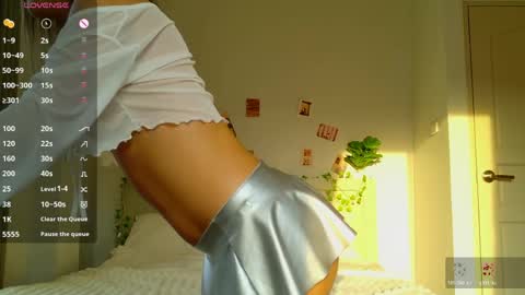 Mila Reef online show from April 2026 12:09:02 AM