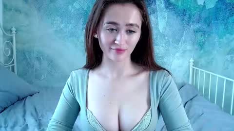 Lina online show from March 2026 11:26:01 AM