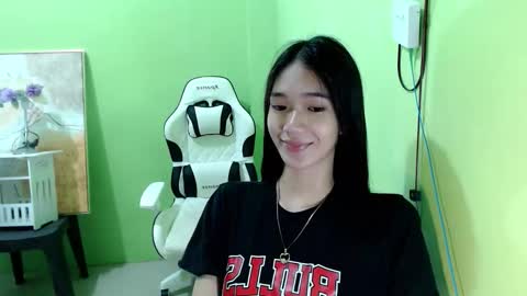 Reign online show from November 2025 09:48:01 PM