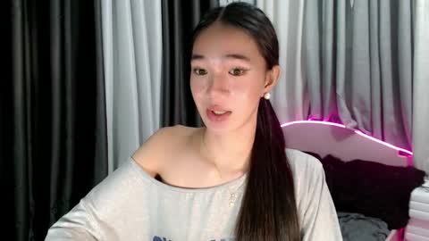 Reign online show from April 2026 06:56:02 PM