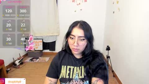 Luna        online show from March 2026 08:59:01 PM