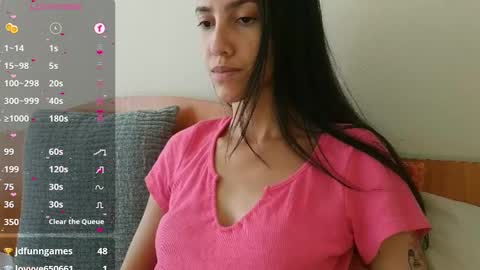 Snapshot of innocentlatiina chatting on January 2025 07:42:02 PM Laroa online show from January 2025 07:42:02 PM
