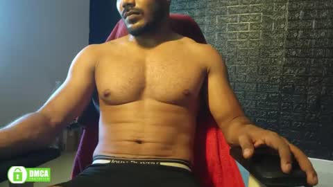 Snapshot of insanestud_miles chatting on July 2026 04:30:01 AM Miles online show from July 2026 04:30:01 AM