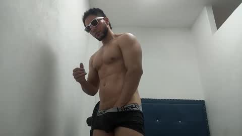 INSTAGRAM  camilodlx online show from December 2025 04:25:02 PM