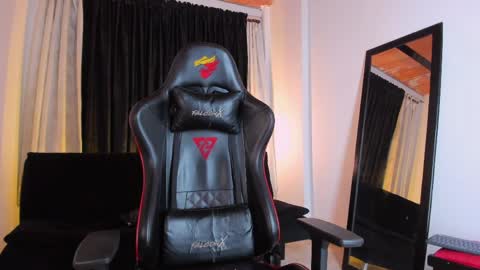 Brayan Chavez online show from April 2026 02:01:01 AM