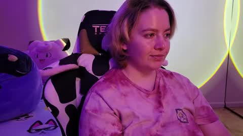 Faye online show from February 2025 08:26:02 AM