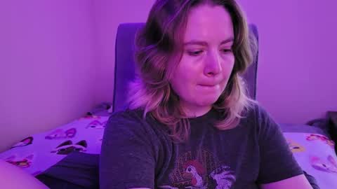 Faye online show from October 2025 08:53:01 AM