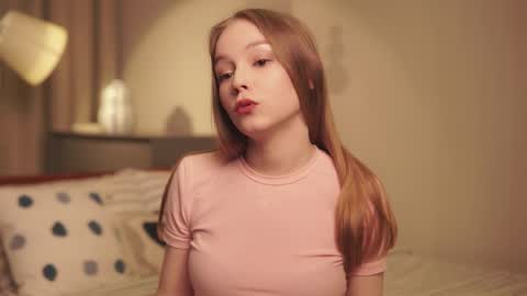 Snapshot of intheknoww chatting on March 2026 07:53:02 PM Avie online show from March 2026 07:53:02 PM