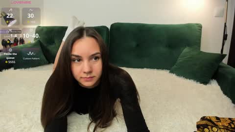 Snapshot of intrigueeme chatting on September 2025 09:35:02 AM Yuli online show from September 2025 09:35:02 AM