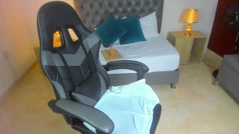 Irantzu online show from December 2024 03:24:02 PM