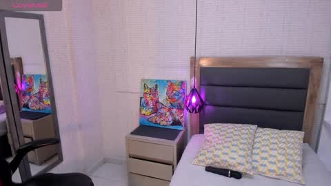  I R E N N E online show from February 2026 12:45:02 PM