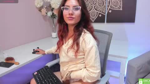 Snapshot of iriis_rosse chatting on January 2025 03:20:01 AM Iris Rosse online show from January 2025 03:20:01 AM