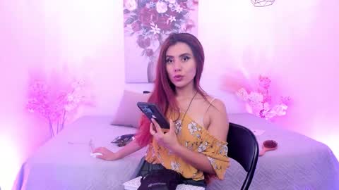 Snapshot of iriis_rosse chatting on September 2025 04:08:02 PM Iris Rosse online show from September 2025 04:08:02 PM