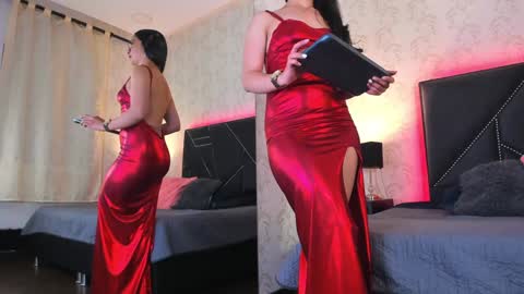 Snapshot of iris_bells chatting on February 2025 12:20:02 AM Queen Iris online show from February 2025 12:20:02 AM