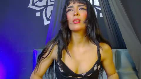 Iris Komatsu online show from May 2026 10:36:01 PM