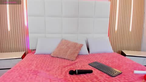 Iris online show from October 2025 04:57:02 AM