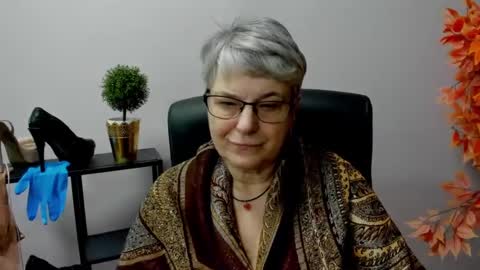 I R I S online show from February 2025 12:04:02 PM