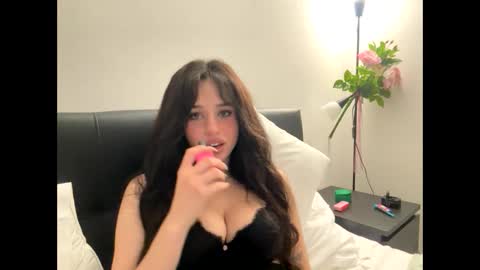 Snapshot of irisbabyyyyyyy chatting on May 2026 10:27:02 PM irisbabyyyyyyy online show from May 2026 10:27:02 PM