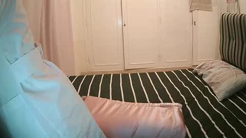 Iris online show from September 2025 02:34:02 AM