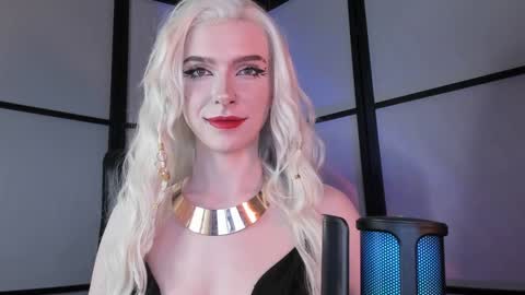 Snapshot of irisice chatting on January 2025 10:37:01 PM Miss Iris Fansly Miss Iris new inst. online show from January 2025 10:37:01 PM