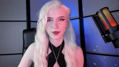 Snapshot of irisice chatting on January 2025 02:42:01 PM Miss Iris Fansly Miss Iris new inst. online show from January 2025 02:42:01 PM