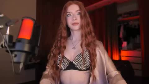 Snapshot of irisice chatting on October 2025 03:57:02 PM Miss Iris Fansly Miss Iris new inst. online show from October 2025 03:57:02 PM