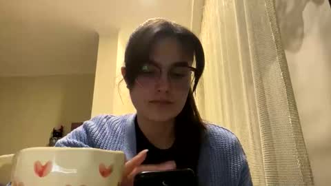 irisss31 online show from March 2026 07:20:01 PM