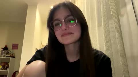 irisss31 online show from April 2026 06:16:02 PM