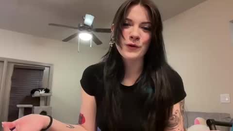 Snapshot of irissweets chatting on September 2025 01:10:01 AM irissweets online show from September 2025 01:10:01 AM