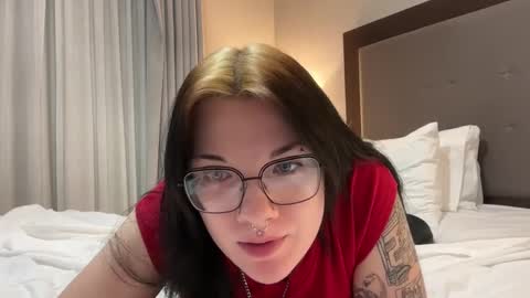 Snapshot of irissweets chatting on October 2025 05:28:01 AM irissweets online show from October 2025 05:28:01 AM