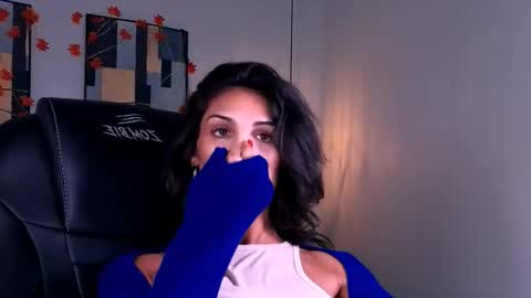  IRMA  FOLLOW ME  online show from November 2025 09:30:01 AM