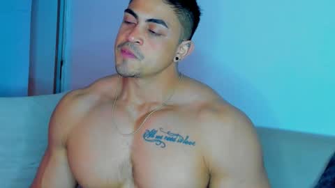 Snapshot of iron_coleman chatting on November 2025 11:49:02 PM Iron online show from November 2025 11:49:02 PM