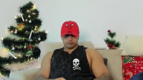 Snapshot of iron_coleman chatting on December 2025 12:05:01 AM Iron online show from December 2025 12:05:01 AM