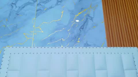 Sandy  online show from September 2025 12:32:01 PM