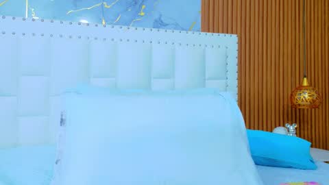 Sandy  online show from October 2025 12:35:02 PM