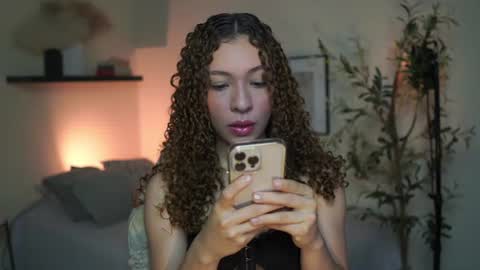 Snapshot of isa_____ chatting on July 2026 12:01:02 PM isa_____ online show from July 2026 12:01:02 PM