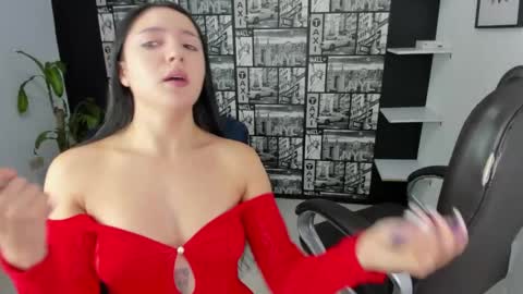 Isa and Natasha online show from February 2025 11:30:01 AM