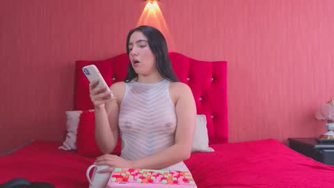 Isa and Natasha online show from October 2025 01:56:02 PM