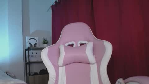 Isabella  online show from September 2025 10:39:02 AM