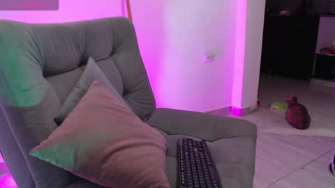 Snapshot of isa_hall chatting on January 2026 05:24:02 AM Isabella Hall online show from January 2026 05:24:02 AM