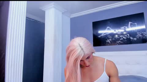 Isa Lancaster online show from February 2025 07:16:02 PM